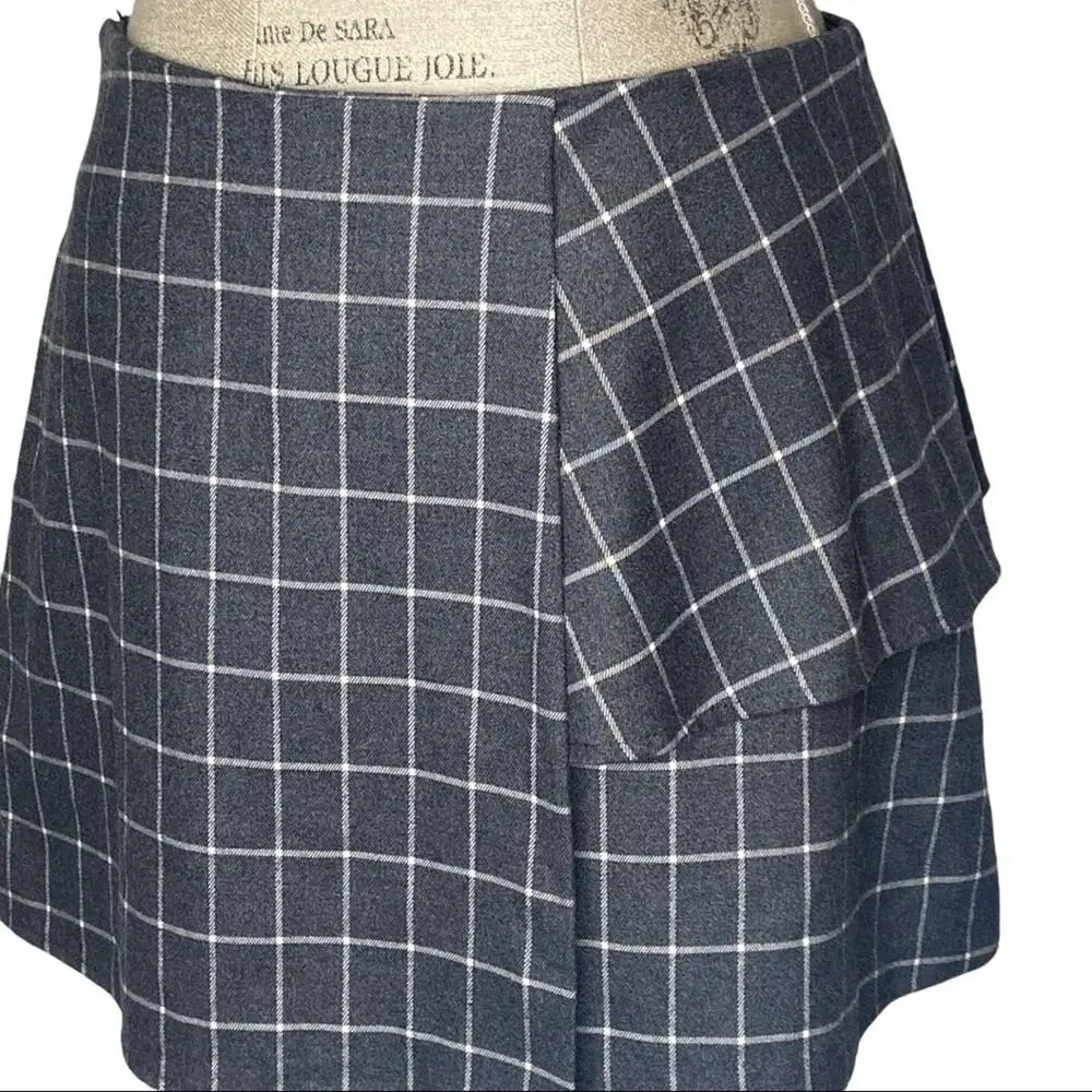 JOA Windowpane Grey And White Asymmetrical Tiered Mini Skirt Women’s Size Large